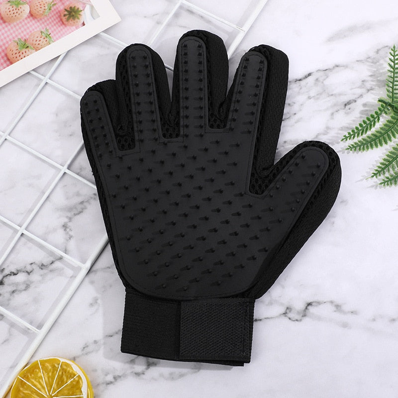Pawfect Pet Grooming Glove: Deshedding Brush and Hair Remover for Cats and Dogs - Gentle Massage and Effective Cleaning for a Healthy Coat