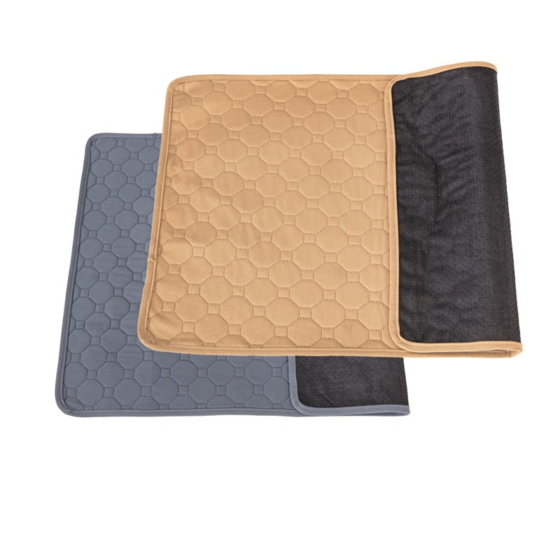 Absorbent and Waterproof Dog Diaper Mat: Reusable, Washable, and Protective Training Pad for Dogs - Ideal for Car Seats and Indoor Use
